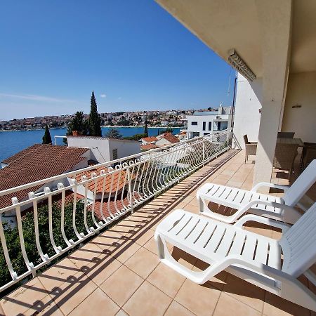 טרוגיר Apartments Cacija מראה חיצוני תמונה