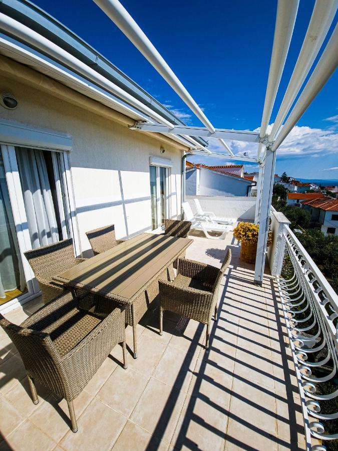 טרוגיר Apartments Cacija מראה חיצוני תמונה