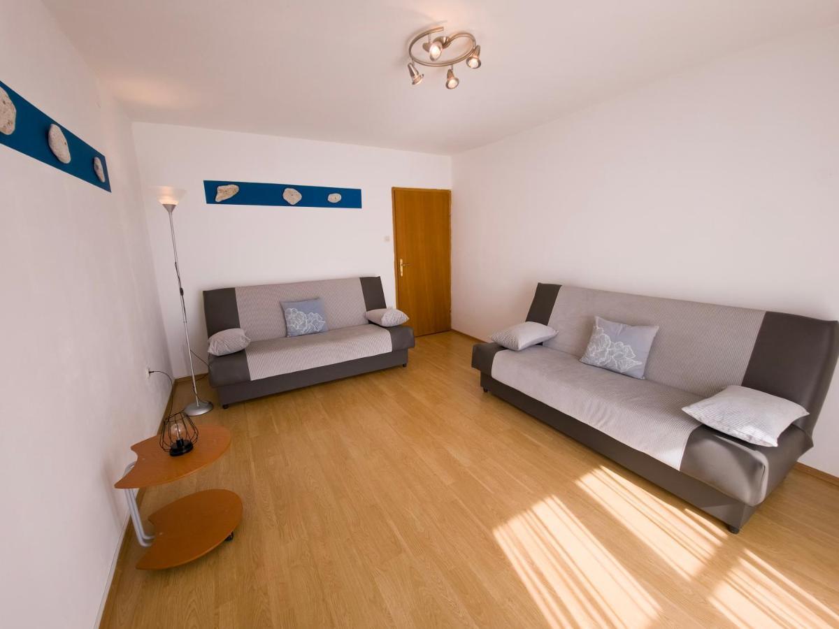 טרוגיר Apartments Cacija מראה חיצוני תמונה