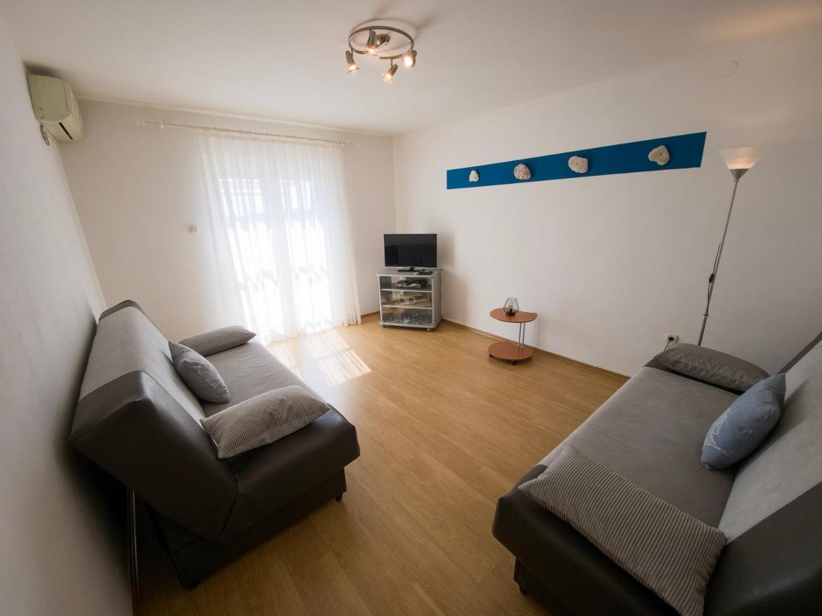 טרוגיר Apartments Cacija מראה חיצוני תמונה