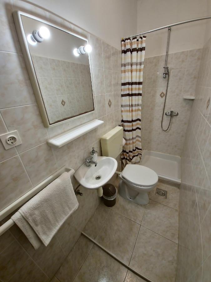טרוגיר Apartments Cacija מראה חיצוני תמונה